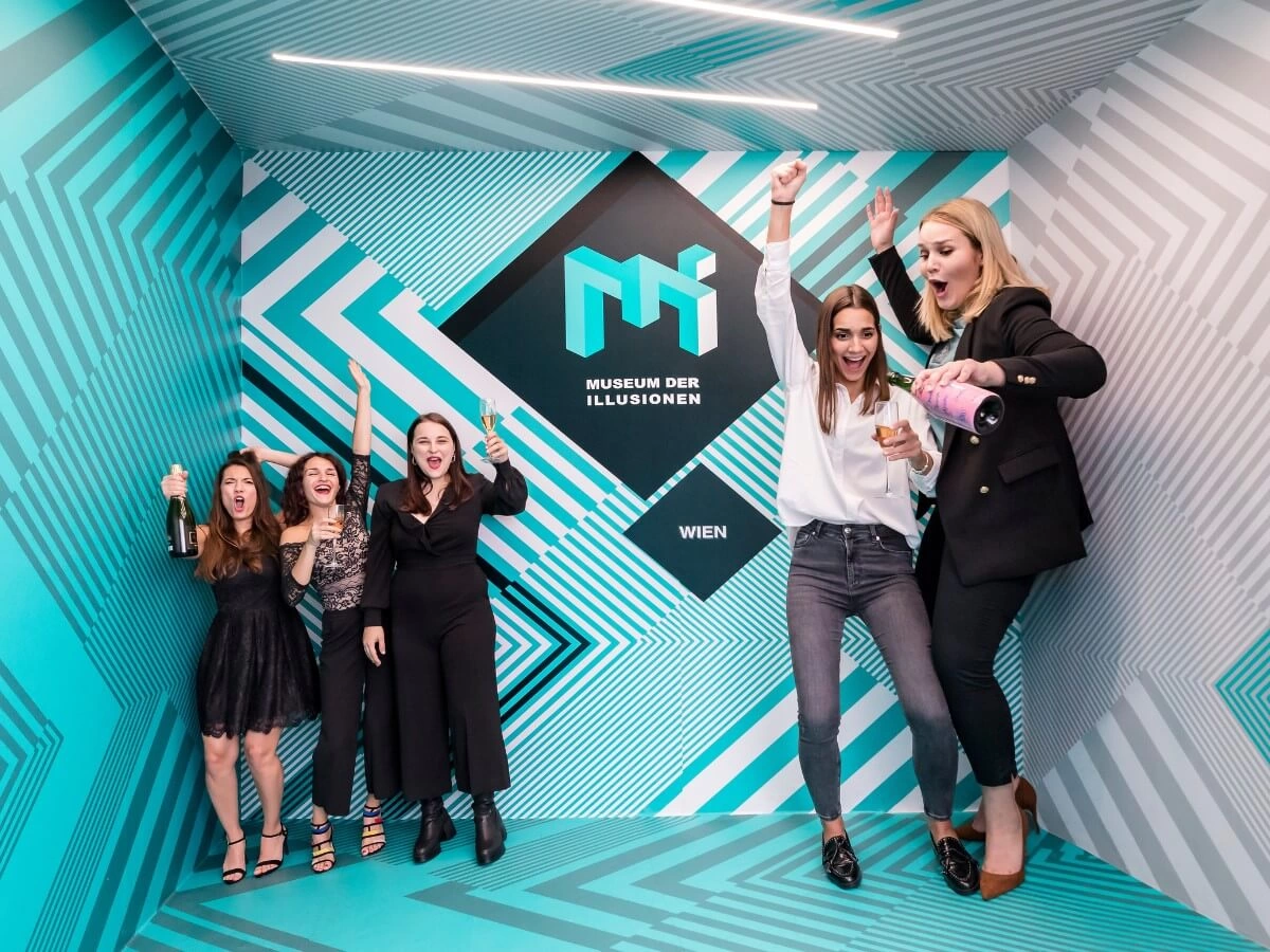 firmengruppen group visit event gallery3 moi vienna 1200×900 (1)